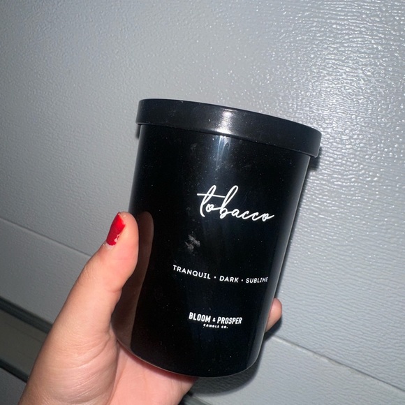 Bloom and prosper tobacco candle scented 🤍✨ - Picture 2 of 4